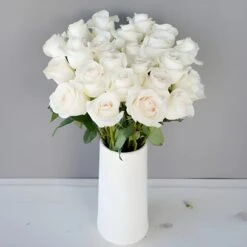 Fresh Cut Rose Blushing Bride -Garden of Petals Bridal Akito Roses Bunch in vase 2 350 b5a808bd