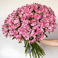 Alstroemeria Spiral Valentines Flower Arrangement
